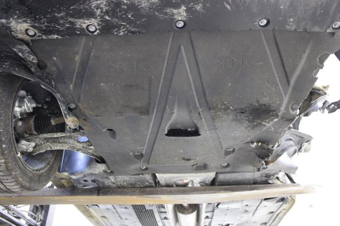 Renault Clio V 1.6 E-Tech 145 16V Sloopvoertuig (2024, Grijs)