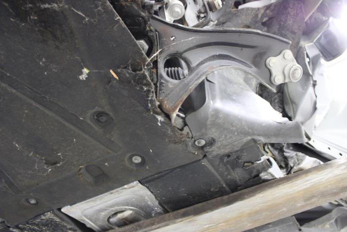 Renault Clio V 1.6 E-Tech 145 16V Sloopvoertuig (2024, Grijs)