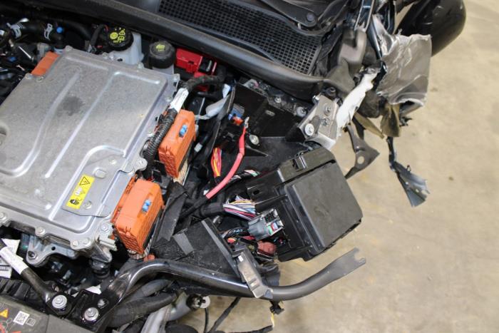 Renault Clio V 1.6 E-Tech 145 16V Sloopvoertuig (2024, Grijs)