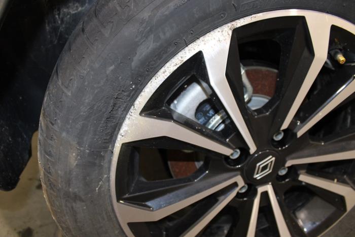 Renault Clio V 1.6 E-Tech 145 16V Sloopvoertuig (2024, Grijs)