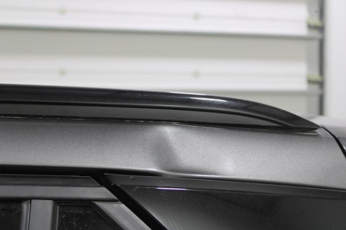 Peugeot 2008 1.5 BlueHDi 130 Sloopvoertuig (2023, Grijs)