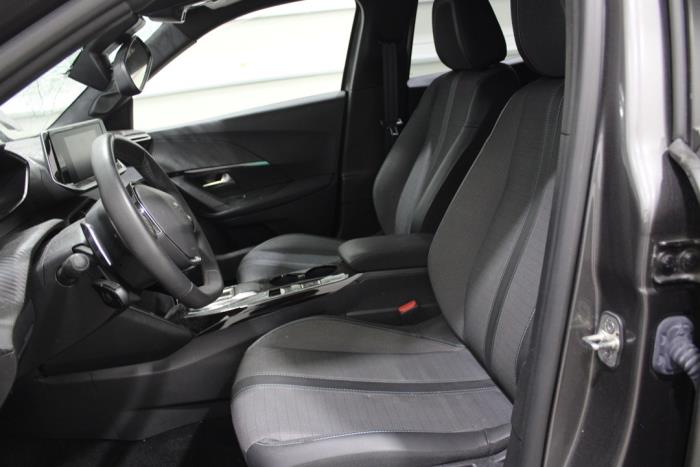 Peugeot 2008 1.5 BlueHDi 130 Sloopvoertuig (2023, Grijs)