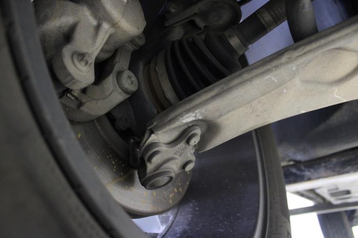 Peugeot 2008 1.5 BlueHDi 130 Sloopvoertuig (2023, Grijs)