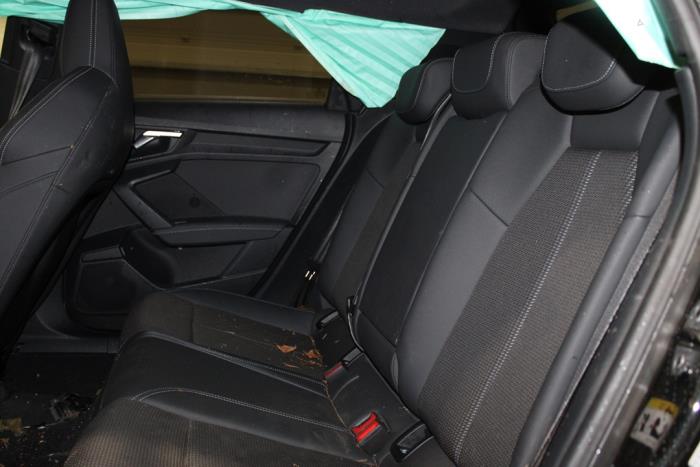 Audi A3 Sportback 2.0 35 TDI 16V Sloopvoertuig (2023, Zwart)