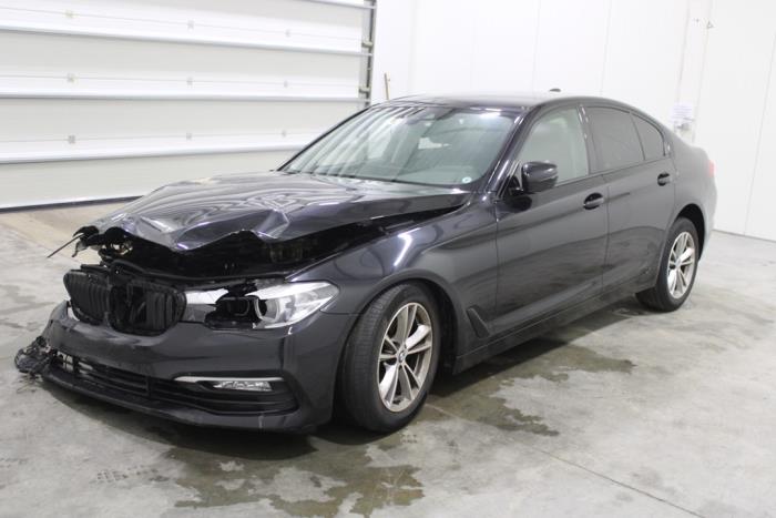 BMW 5 serie 520d 2.0 TwinPower Turbo 16V Sloopvoertuig (2018, Zwart)