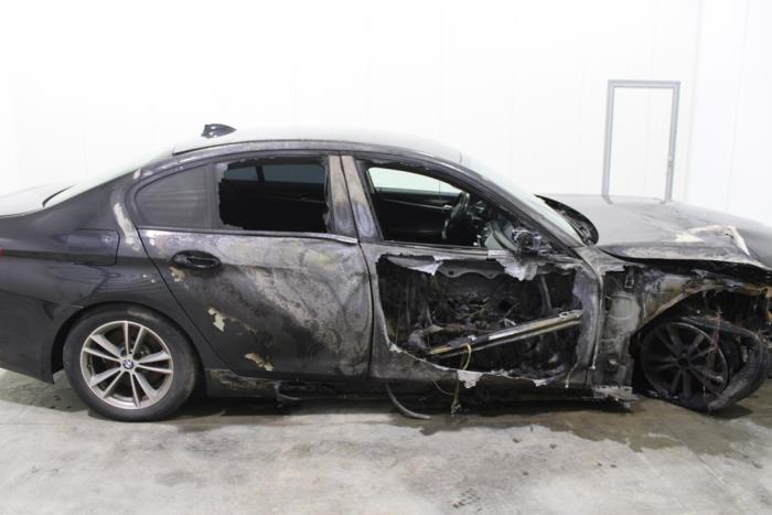 BMW 5 serie 520d 2.0 TwinPower Turbo 16V Sloopvoertuig (2018, Zwart)