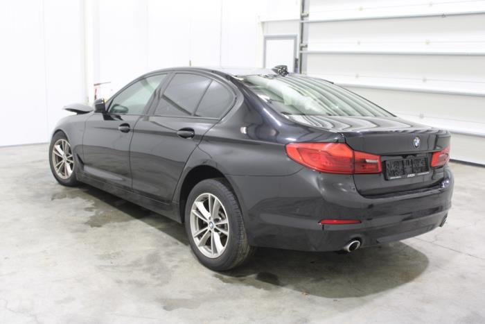 BMW 5 serie 520d 2.0 TwinPower Turbo 16V Sloopvoertuig (2018, Zwart)