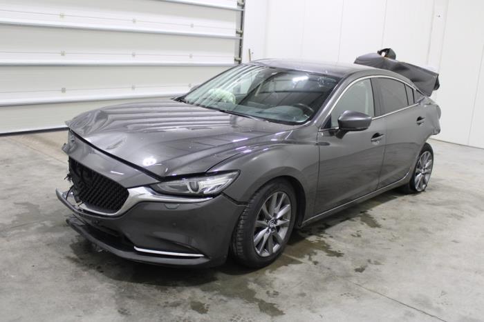 6 (GJ/GH/GL), Berline/3 volumes, 2013