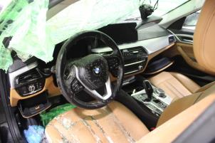 BMW 5 serie Touring 518d 2.0 TwinPower Turbo 16V Mild Hybrid Sloopvoertuig (2020, Grijs)