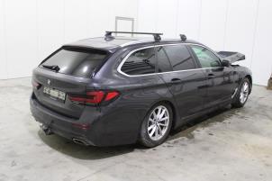 BMW 5 serie Touring 518d 2.0 TwinPower Turbo 16V Mild Hybrid Sloopvoertuig (2020, Grijs)