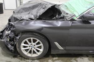 BMW 5 serie Touring 518d 2.0 TwinPower Turbo 16V Mild Hybrid Sloopvoertuig (2020, Grijs)