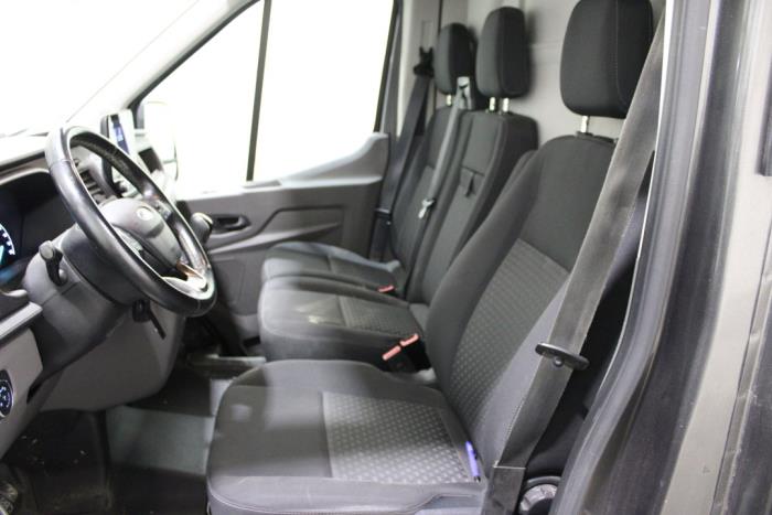 Ford Transit 2.0 TDCi 16V Eco Blue 130 Sloopvoertuig (2019, Grijs)