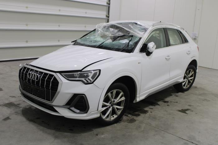 Q3 (F3B), SUV, 2018