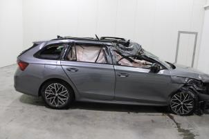 Skoda Octavia Combi 1.5 TSI MHEV 16V Sloopvoertuig (2024, Grijs)