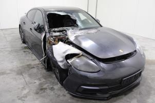 Porsche Panamera 4.0 V8 4S Diesel Sloopvoertuig (2019, Grijs)