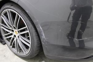 Porsche Panamera 4.0 V8 4S Diesel Sloopvoertuig (2019, Grijs)