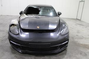 Porsche Panamera 4.0 V8 4S Diesel Sloopvoertuig (2019, Grijs)