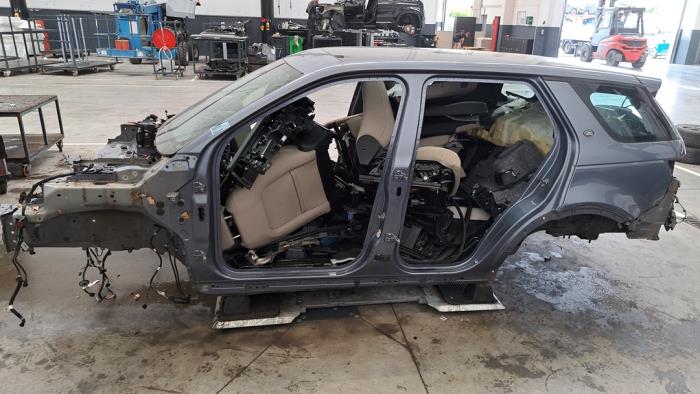 Discovery Sport (LC), Véhicule Tout Terrains, 2014