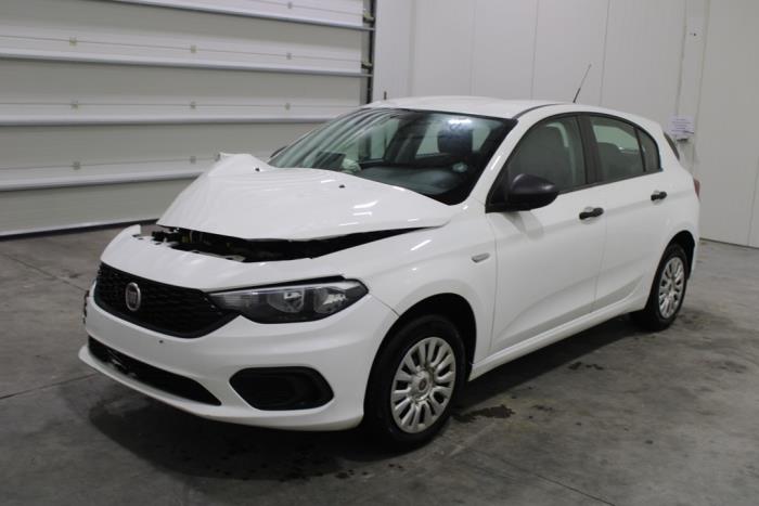 Tipo (356H/357H), Voiture à hayon, 2016