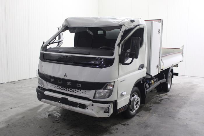 Mitsubishi Canter 3.0 16V 815