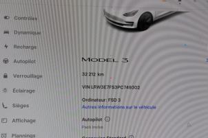 Tesla Model 3 Sloopvoertuig (2023, Wit)
