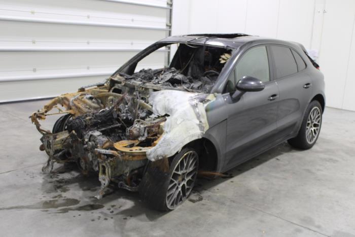 Macan (95B), SUV, 2014