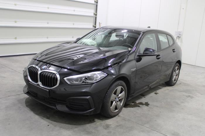 BMW 1-Serie uit 2022 (Sloopvoertuig)