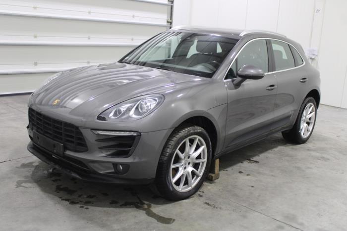 Porsche Macan uit 2015 (Sloopvoertuig)