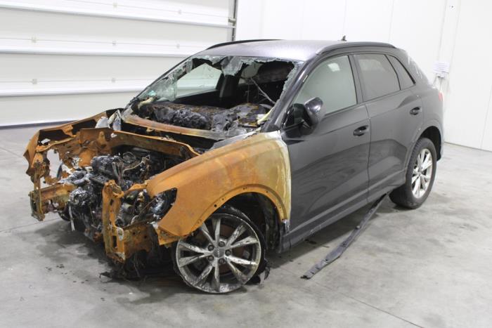 Audi Q3 V5600