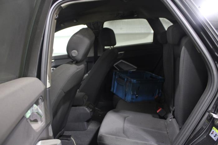 Audi Q3 V5600