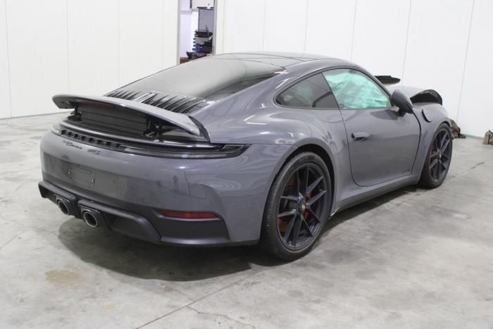 Porsche 911 V5616
