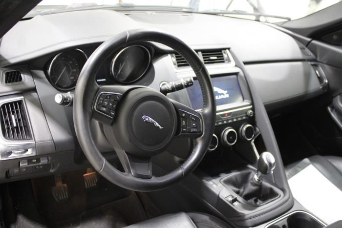 Jaguar E-Pace V5645