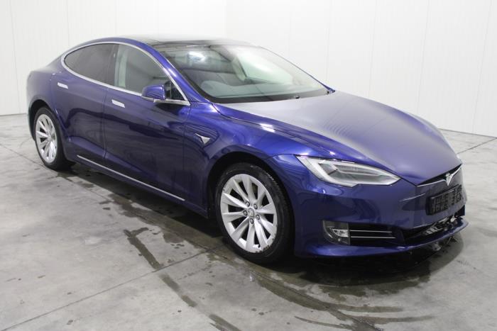 Tesla Model S V5648