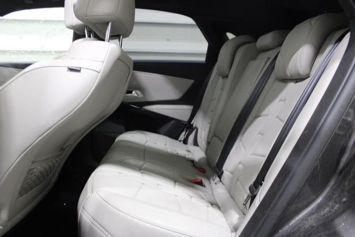 DS Automobiles DS7 Crossback V5667