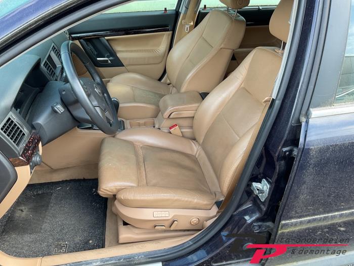 Opel Signum 2.2 direct 16V Sloopvoertuig (2005, Blauw)