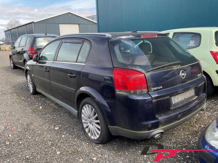 Opel Signum 2.2 direct 16V Sloopvoertuig (2005, Blauw)