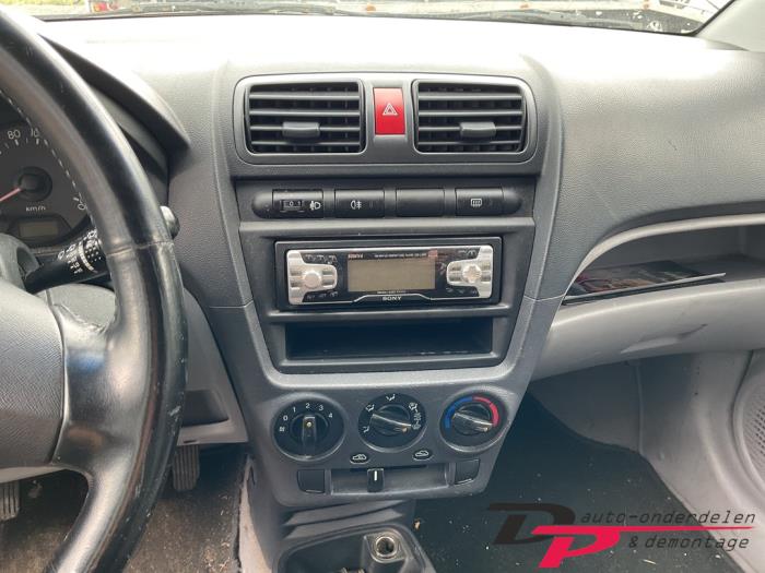 Kia Picanto 1.1 12V Sloopvoertuig (2004, Rood)
