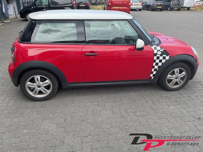 Mini Mini 1.6 16V Cooper Sloopvoertuig (2007, Rood)