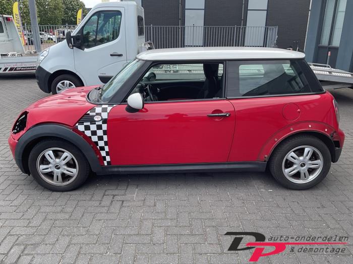 Mini Mini 1.6 16V Cooper Sloopvoertuig (2007, Rood)