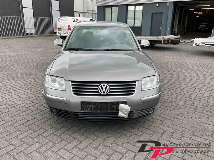 Volkswagen Passat 1.6 Sloopvoertuig (2004, Grijs)