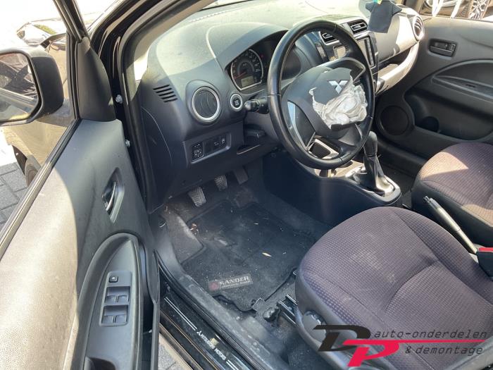 Mitsubishi Space Star 1.2 12V Sloopvoertuig (2013, Zwart)