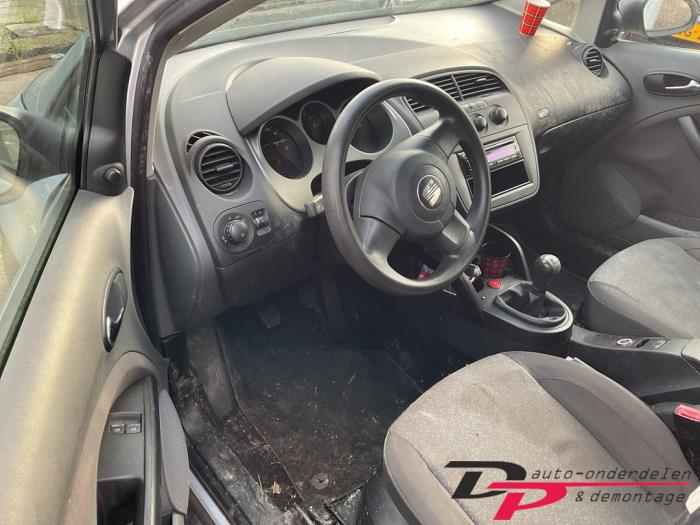 Seat Altea 1.6 Sloopvoertuig (2005, Grijs)