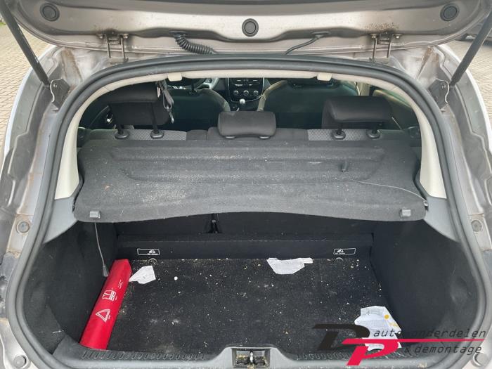 Renault Clio IV 0.9 Energy TCE 90 12V Sloopvoertuig (2014, Grijs)