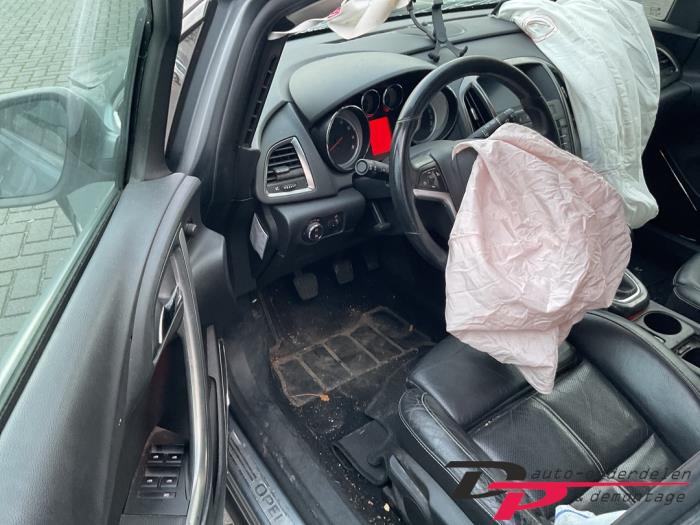 Opel Astra J Sports Tourer 1.4 16V ecoFLEX Sloopvoertuig (2011, Grijs)