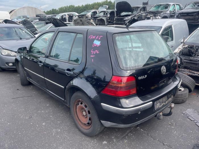 Volkswagen Golf IV 1.6 Sloopvoertuig (1998, Zwart)