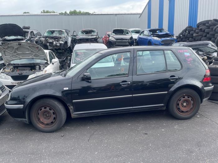 Volkswagen Golf IV 1.6 Sloopvoertuig (1998, Zwart)