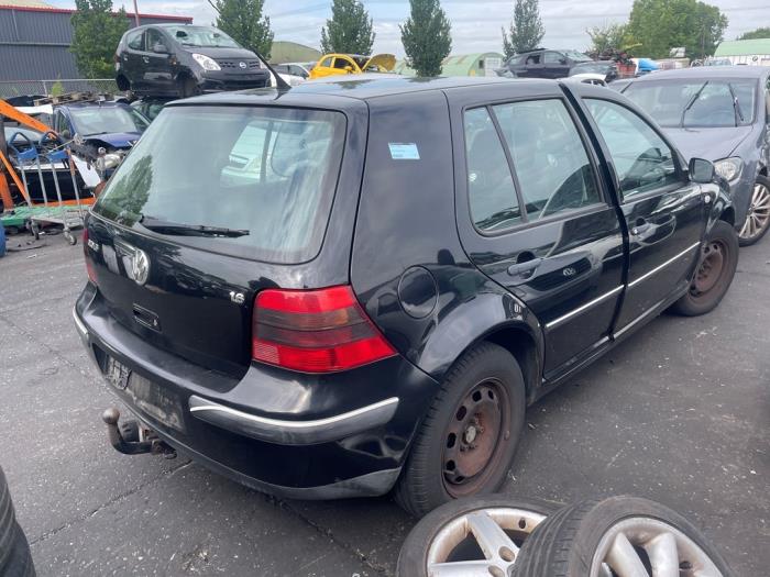 Volkswagen Golf IV 1.6 Sloopvoertuig (1998, Zwart)