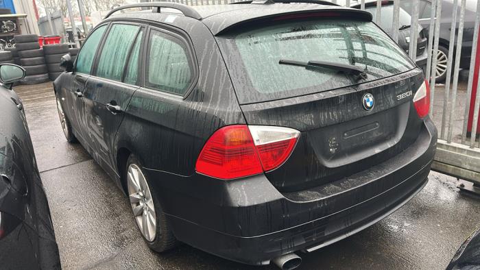BMW 3 serie Touring 320i 16V Sloopvoertuig (2006, Zwart)