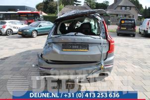 Volvo XC90 16-