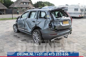 Volvo XC90 16-